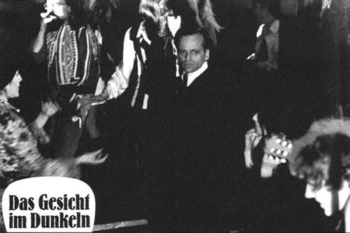 DAS GESICHT IM DUNKELN